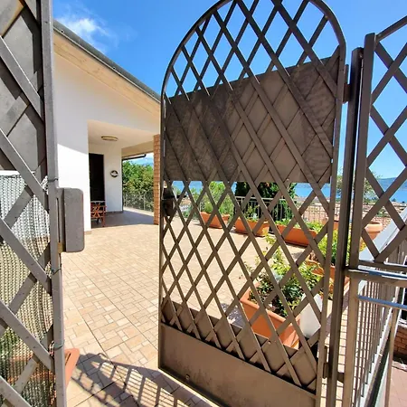 Garda Sunshine Apartment