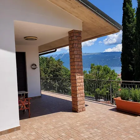 Garda Sunshine Apartment